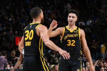 勇士冲季后赛迎利好！保罗汤神引领板凳匪帮太凶猛