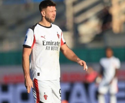 AC米兰新援菲尔克鲁格脚趾骨折，将缺阵数周|转会|意大利|米兰伤情|科莫|莱切_新浪体育_新浪新闻