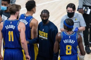 亿万28下载-美媒答疑：湖人最后一席留给谁？拉夫注定被买断？