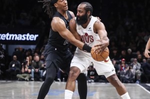 亿万28下载-骑士赢球两点仍该批，哈登错误明显！莫布里功过相抵，新援创新高