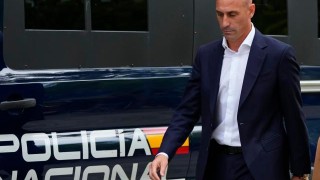 亿万28官网-国际足联官方：西足协前主席鲁维亚莱斯被禁足3年