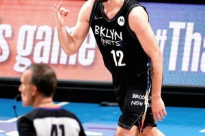 亿万28-7记三分掀篮网进攻狂潮 第四巨头令绿军无力招架